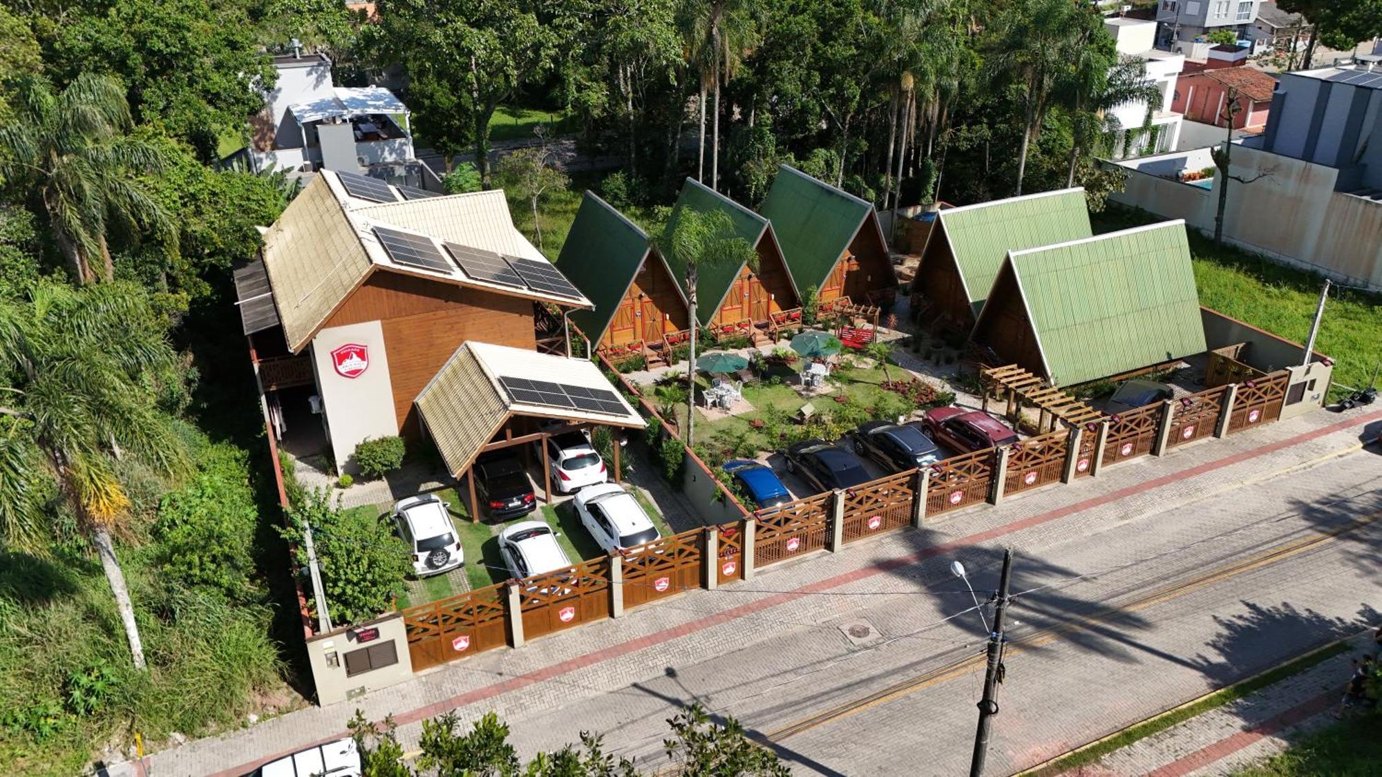 Chalé Suiço Bombinhas Exterior foto